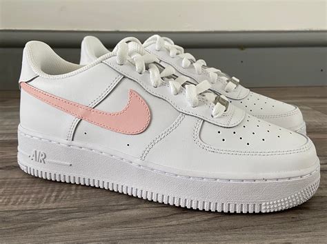 air forces pink tick.